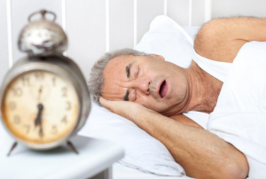 Как угрожает здоровью апноэ сна и его симптомы