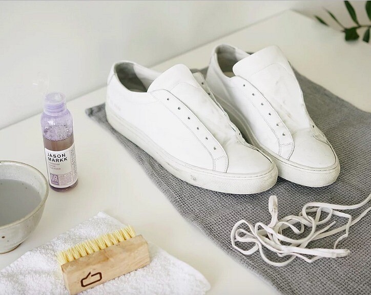 Как сохранить в чистоте и свежести белые кроссовки, рабочие советы для ухода за обувью в домашних условиях 