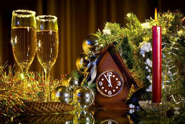 Встречай Старый Новый год: как правильно это сделать в 2023 году, главные традиции, приметы и гадания