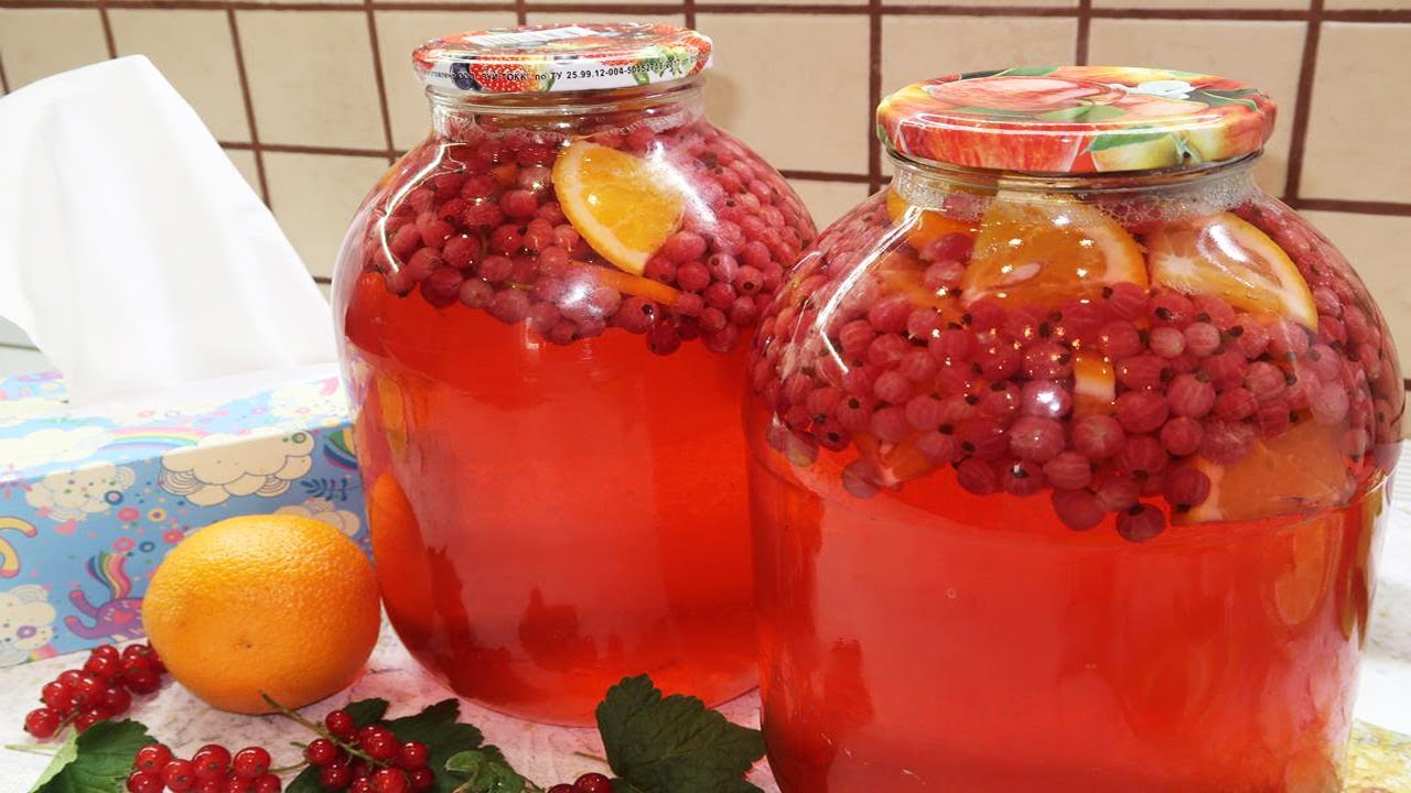 Компот из апельсинов на зиму. Компот из красной смородины с апельсином. Компот с красной смородиной и апельсином. Компот из красной смородины на зиму на 3 литровую. Компот крыжовник смородина апельсин.