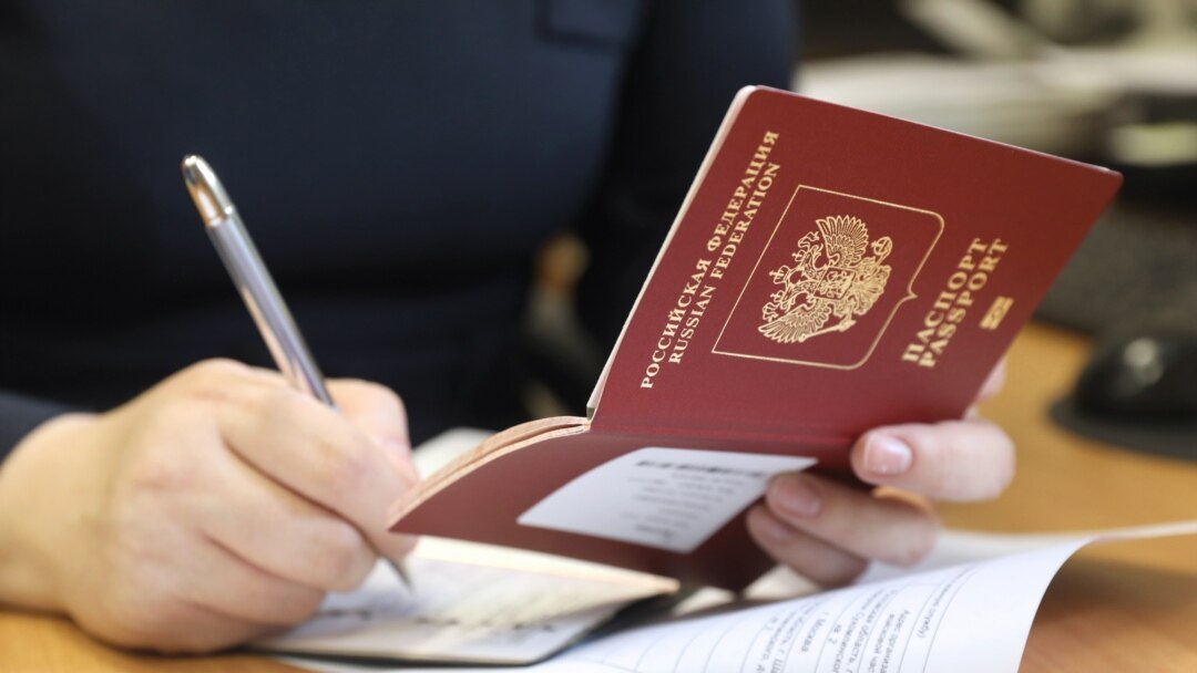 Известно, сколько человек отказались от российского гражданства в 2022 году