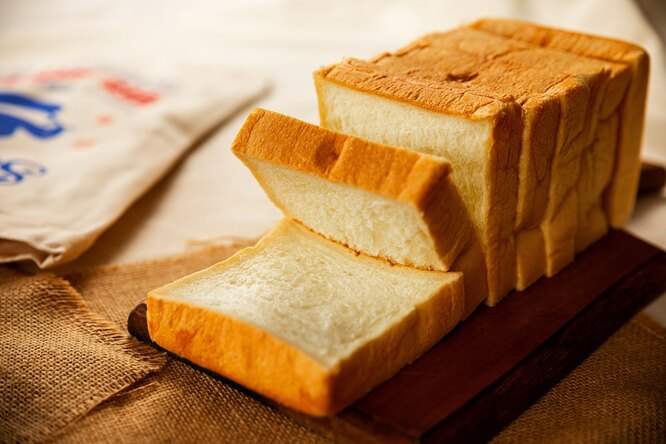 Врач напомнил, какой хлеб категорически нельзя есть