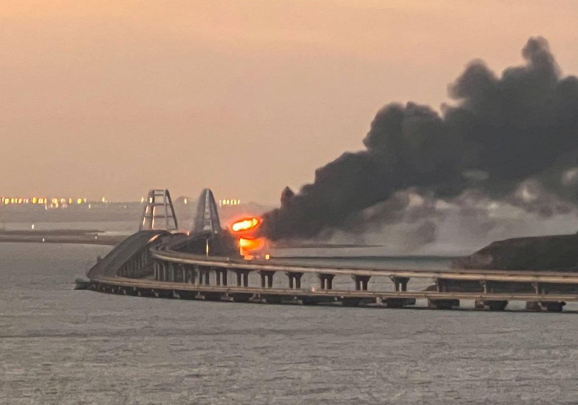 Он будет разрушен: Спикер ВМС Украины пригрозил Москве уничтожением Крымского моста
